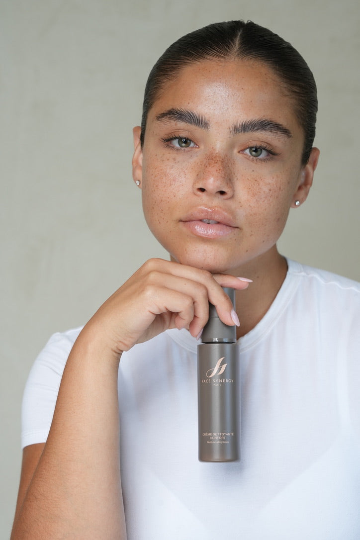 Pourquoi nettoyer sa peau est important ?