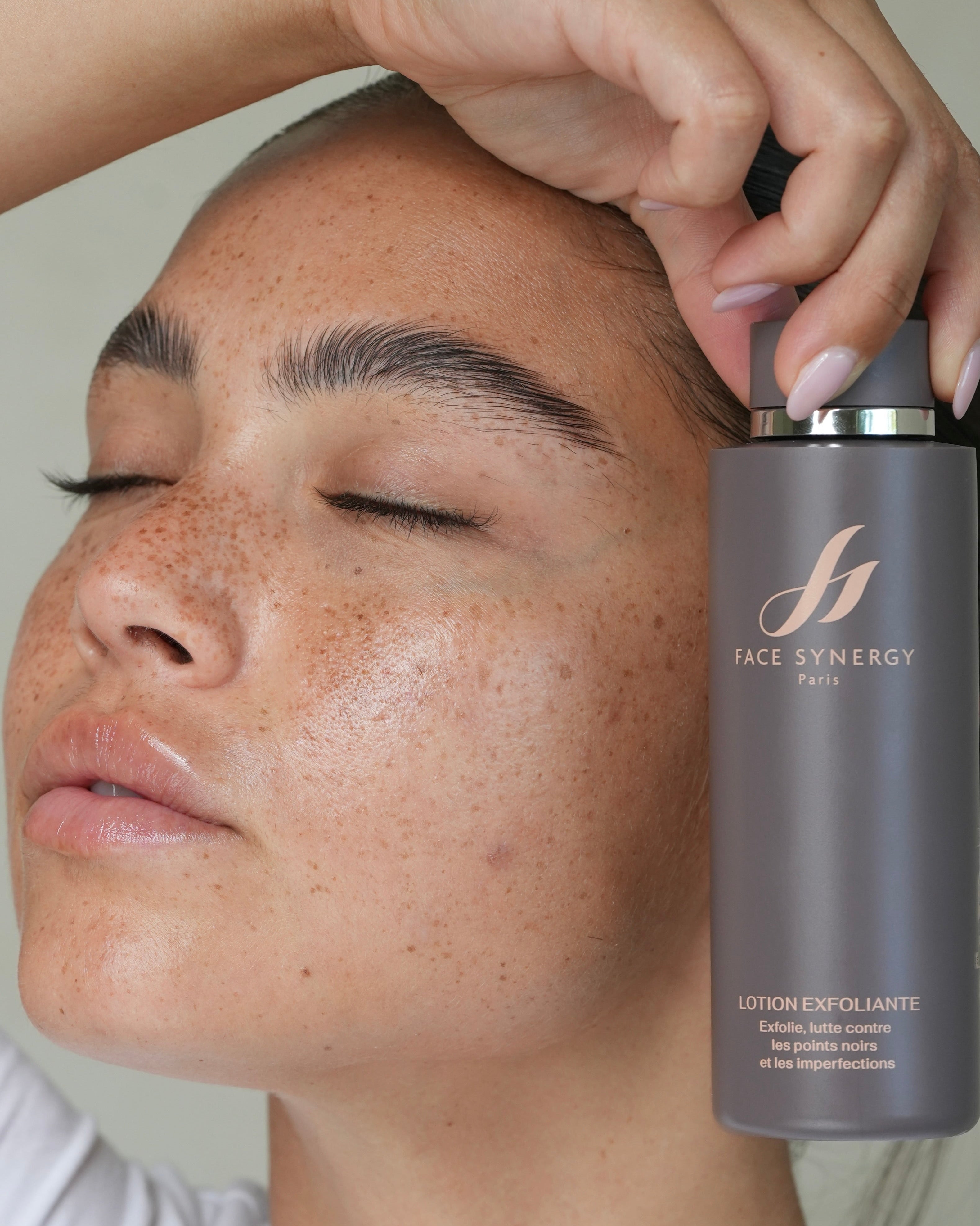 LOTION EXFOLIANTE •lissante et hydratante