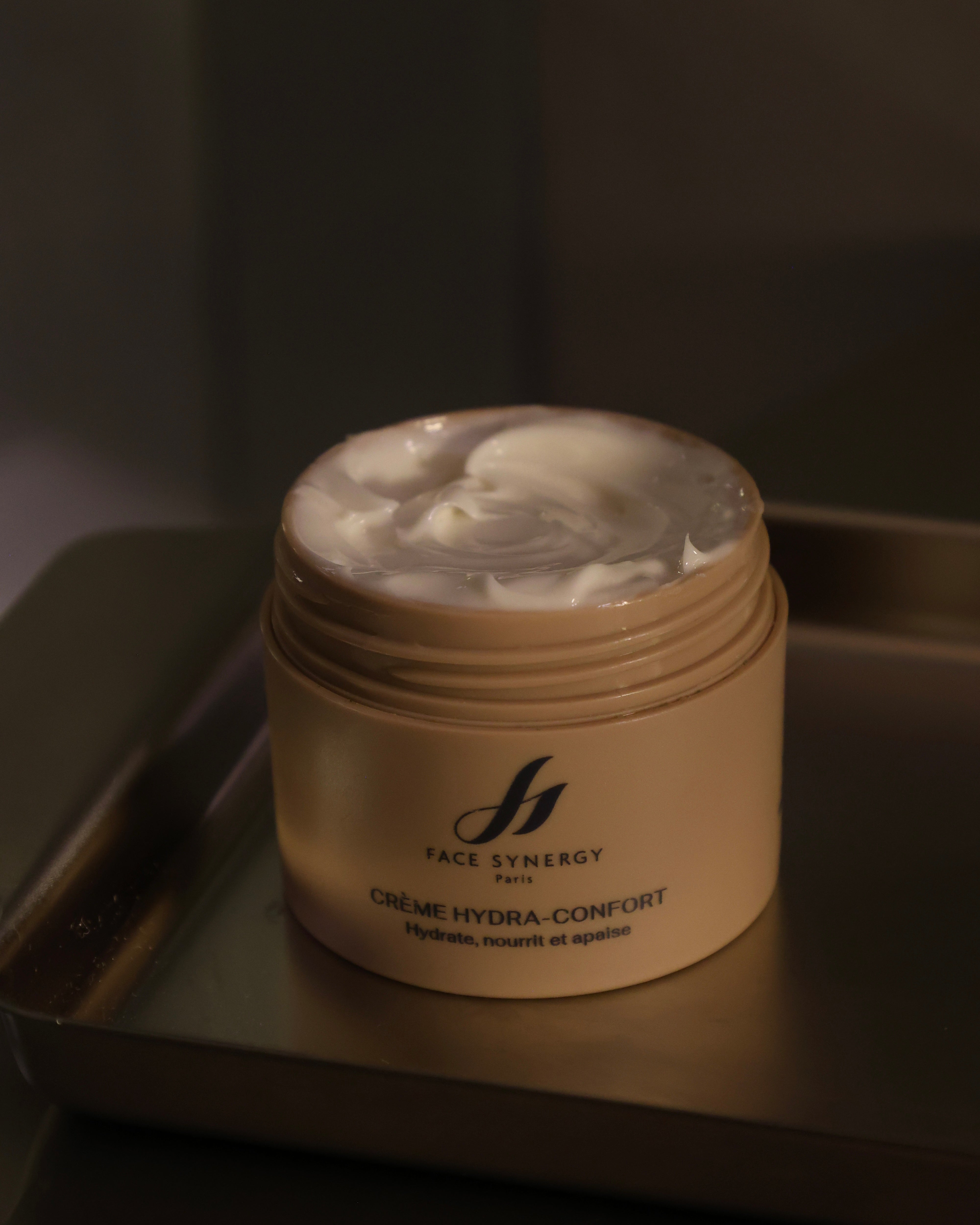 CRÈME HYDRA-CONFORT •4% Niacinamide